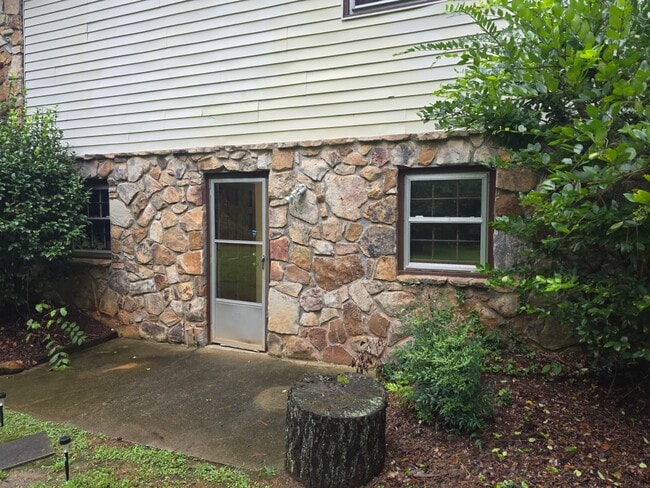 Building Photo - 460 Haynes Creek Cir