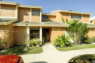 Building Photo - 2215 NW 45th Ave