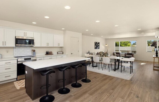 Foto del edificio - 6628 52nd Ave W