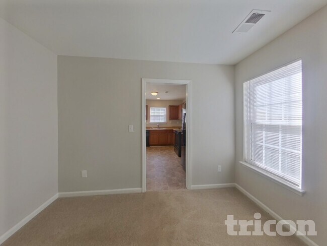 Foto del edificio - 5506 Linda Vista Ln