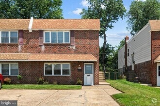 Building Photo - 707 Red Lion Rd