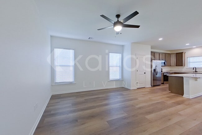 Foto del edificio - 113 Hendrix Rd