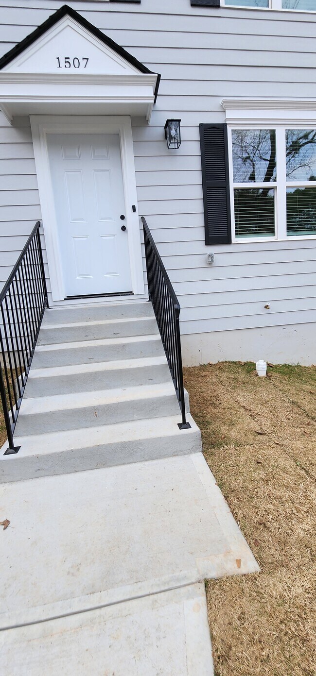 Building Photo - 1507 Queen Anne Ct