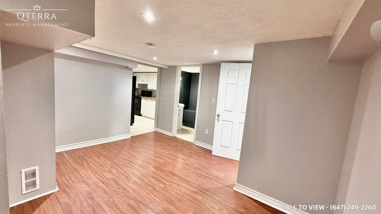 Photo principale - 747 Parkview Cres