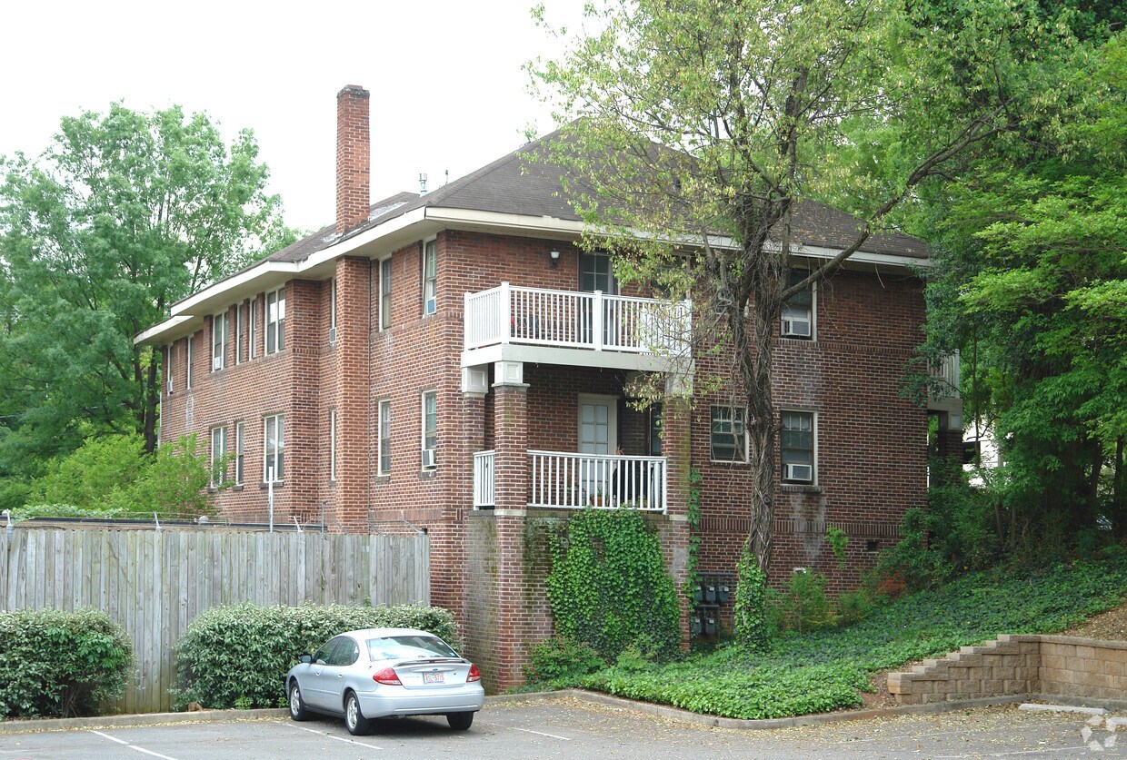 Building Photo - Sutton Apartments