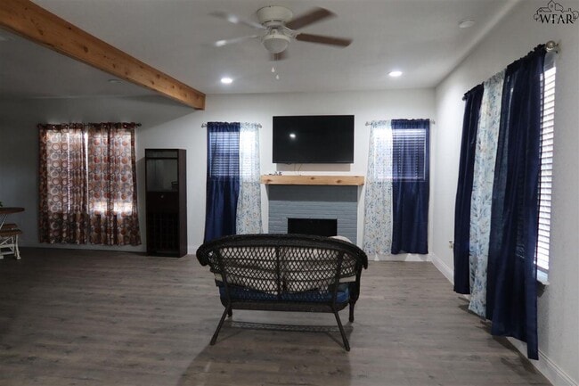 Foto del edificio - 707 N Foley St