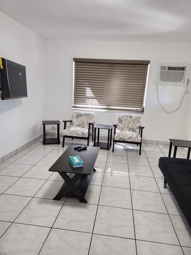 Foto del edificio - 2312 NE 4th St