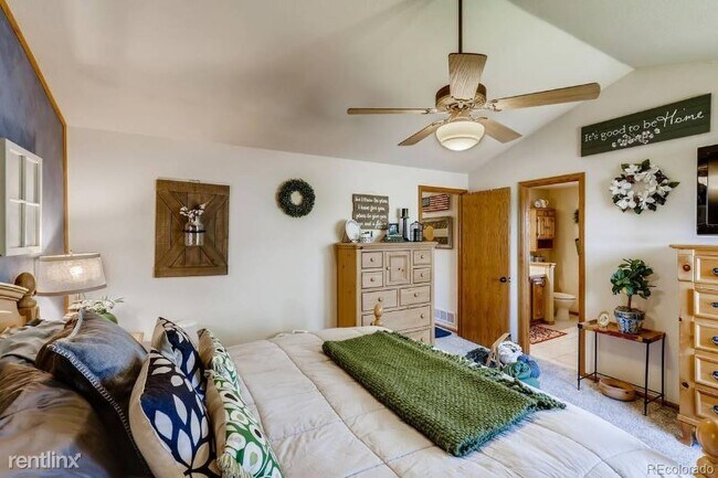 Building Photo - 4 br, 4 bath House - 1 West Parker