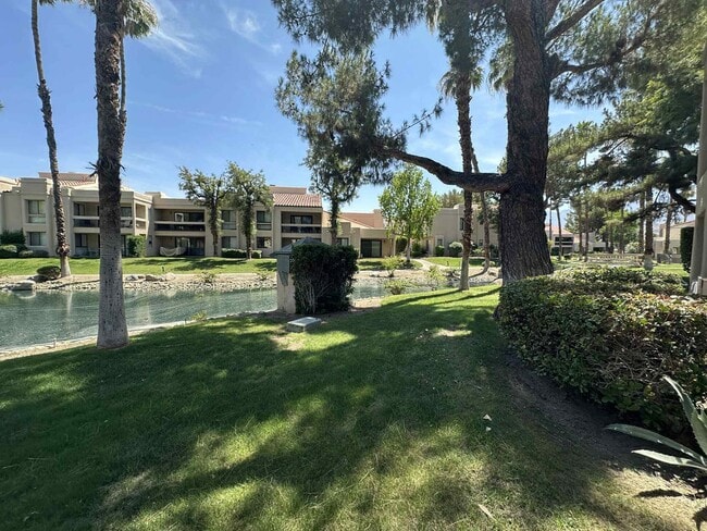 Building Photo - 35200 Cathedral Canyon Dr