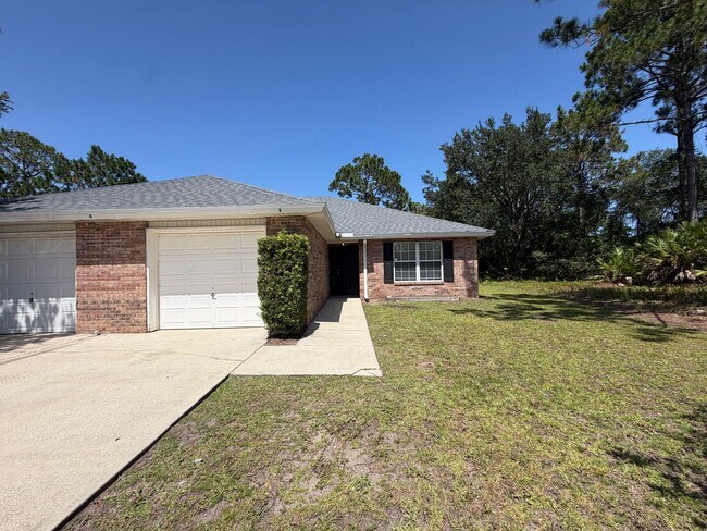Building Photo - Comfort, Convenience & a Fresh Start in Palm Coast!