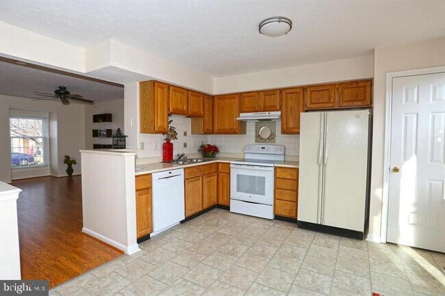 Building Photo - 101 Spruce Woods Ct