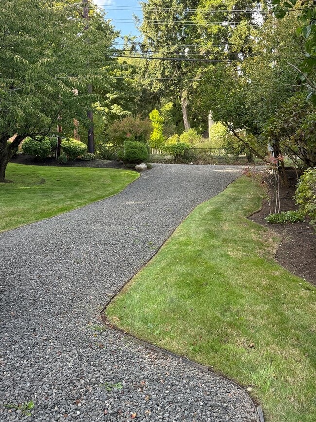 Building Photo - POULSBO - BEAUTIFUL AND BRANDNEW 1 BED 1 BATH