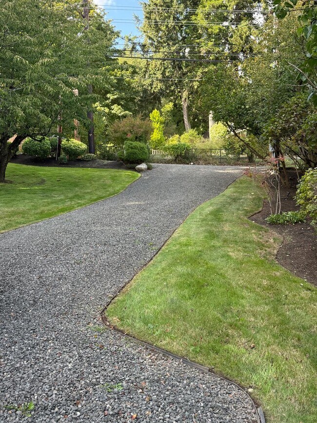 Foto del edificio - POULSBO - BEAUTIFUL AND BRANDNEW 1 BED 1 BATH