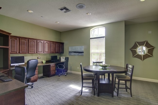 Centro de negocios - Bermuda Estates at Ormond Beach