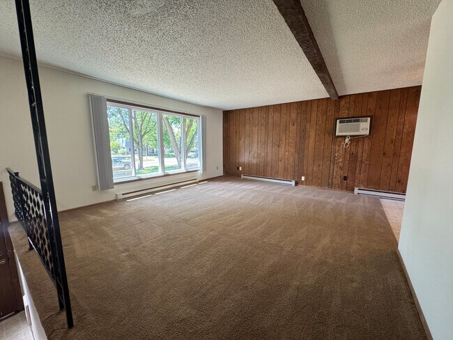 Foto del edificio - 3307 2nd St N