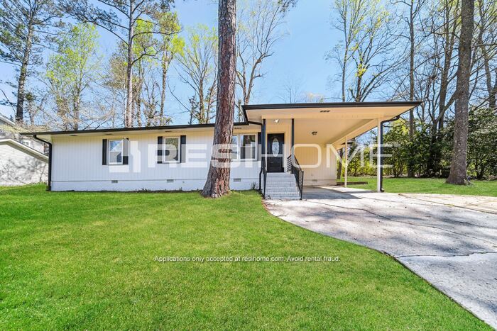 Primary Photo - 24 Pinelea Dr