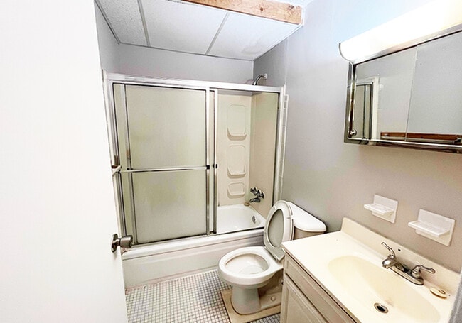Baño Marshall-301 - Clifton Woods
