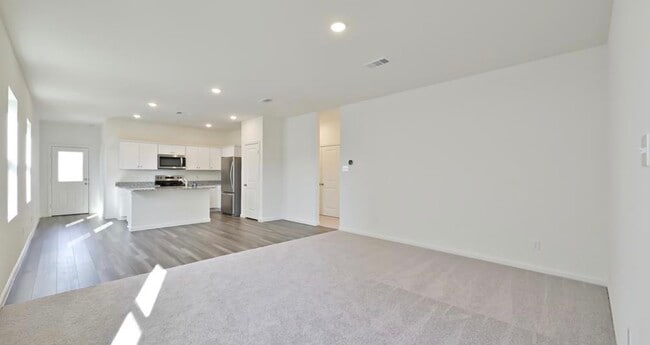 Building Photo - 583 Firemoon St