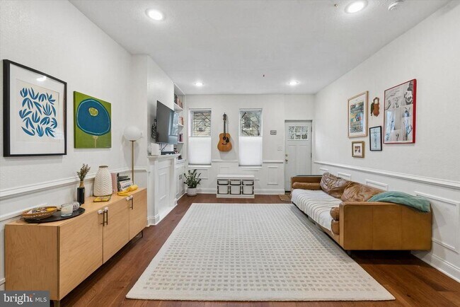 Foto del edificio - 1555 E Palmer St