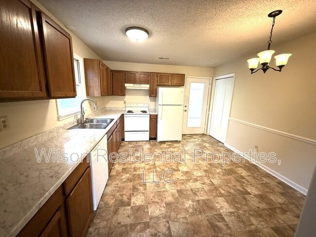 Building Photo - 5912 Katlas Trail