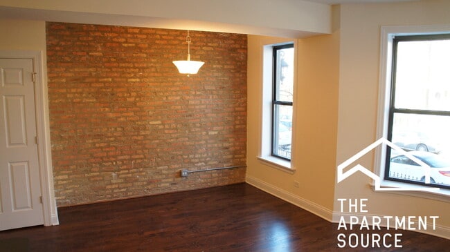 Building Photo - 2840 N Albany Ave