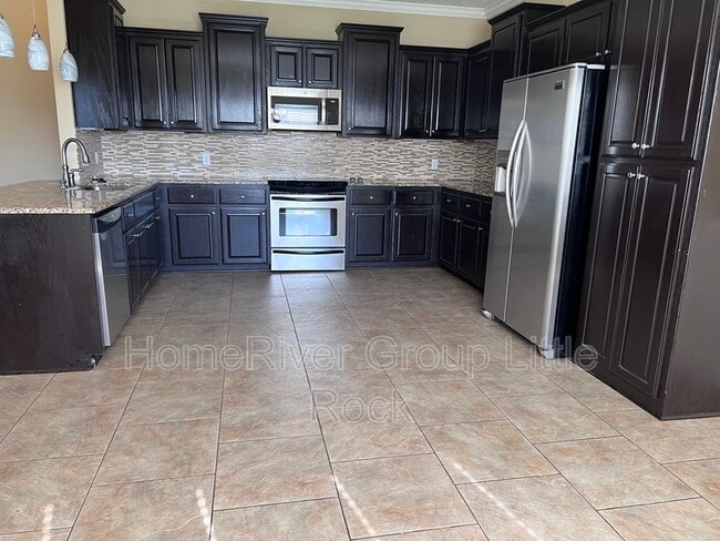 Building Photo - 419 Merril Dr