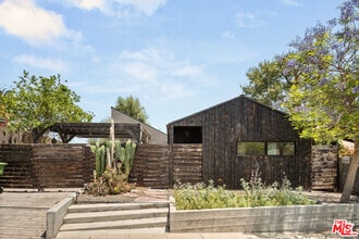 Building Photo - 485 Canyon Vista Dr
