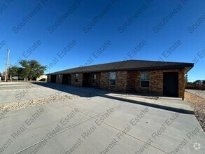 Building Photo - 1504 S Avenue G