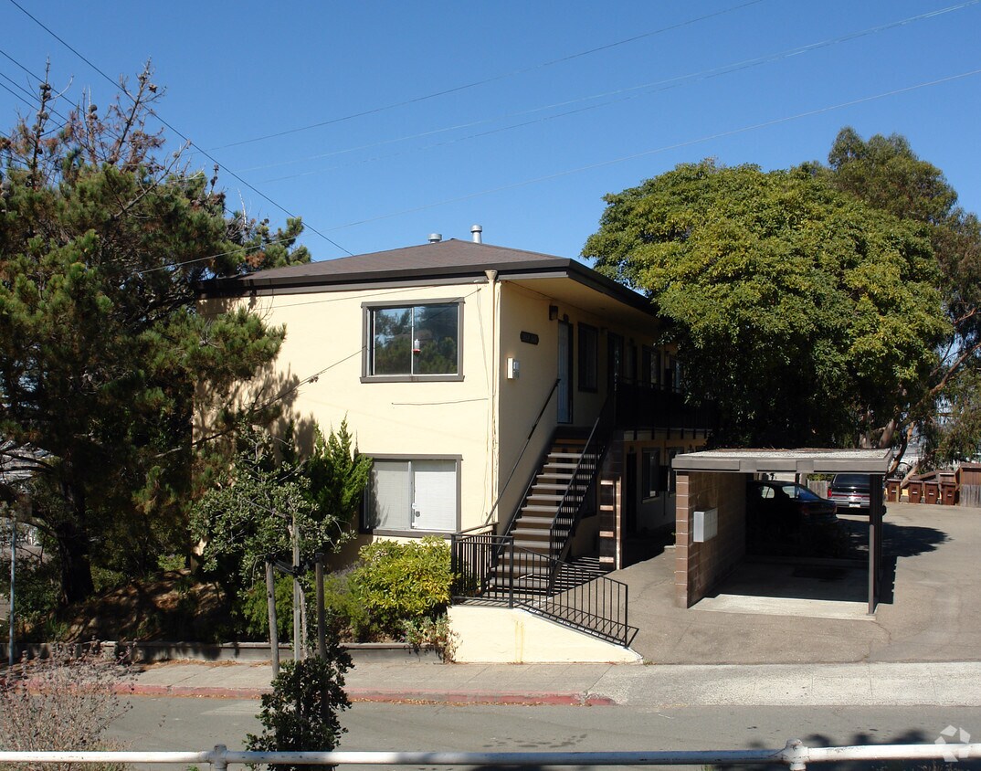 Building Photo - 554-568 W Richmond Ave