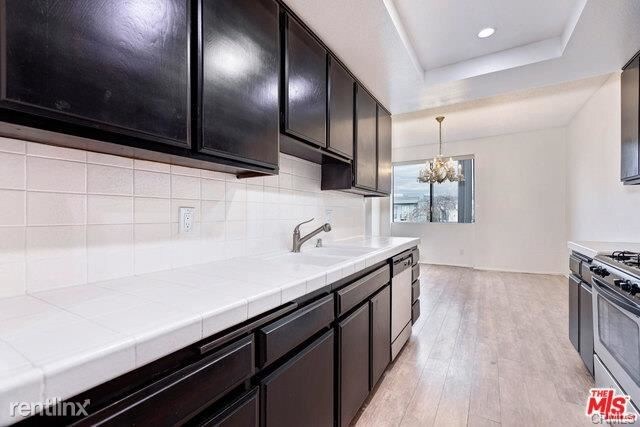 Building Photo - 2 br, 3 bath Condo - 1223 Roxbury Dr Apt 303