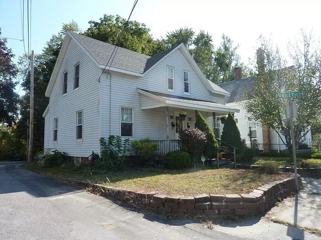 223 East St Unit 2, North Attleborough, MA 02760 Room for Rent in