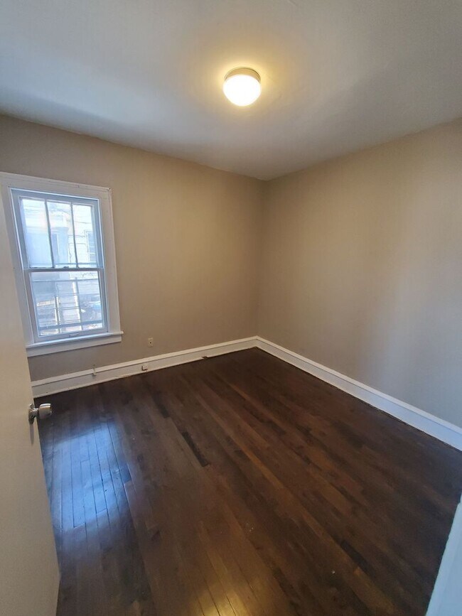 Foto del edificio - 3388 N 27th St