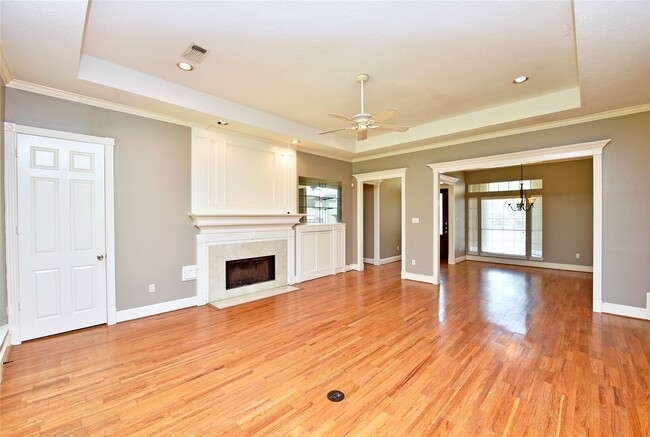 Building Photo - 5830 Hornwood Dr