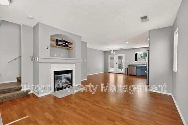 Building Photo - 10816 Habanero Way SE