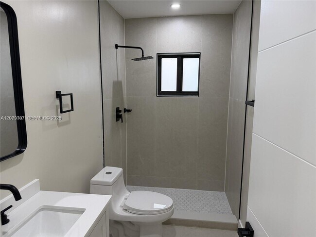Foto del edificio - 1621 SW 11th Ct