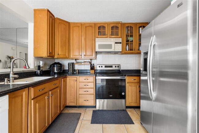 Foto del edificio - 12028 Basin St N