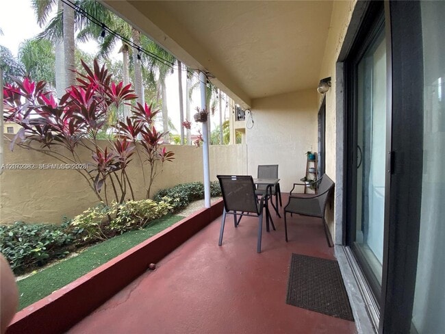 Building Photo - 8806 SW 130th Ct