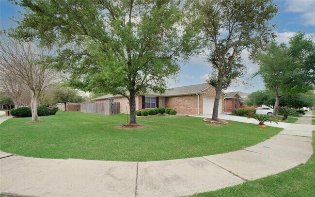 Foto del edificio - 9730 Fieldbloom Ln