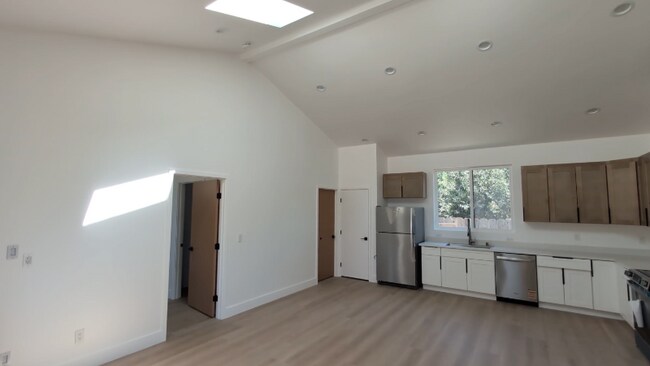 Foto del edificio - 3036 Greenwood Dr