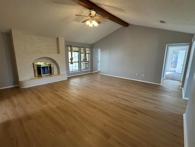 Foto del edificio - 3420 Lilac Ln