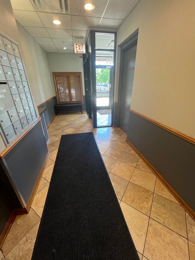 Foto del edificio - 5924 N Lincoln Ave