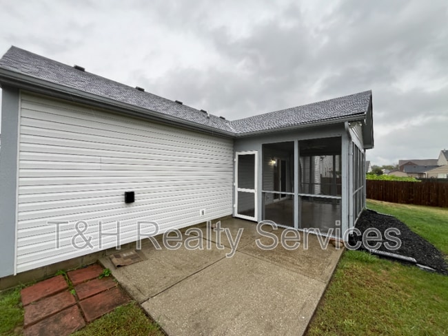 Building Photo - 249 Pineview Dr