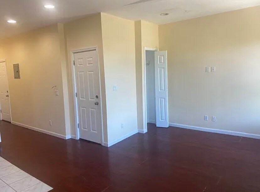 Foto del edificio - 544 Franklin Ave