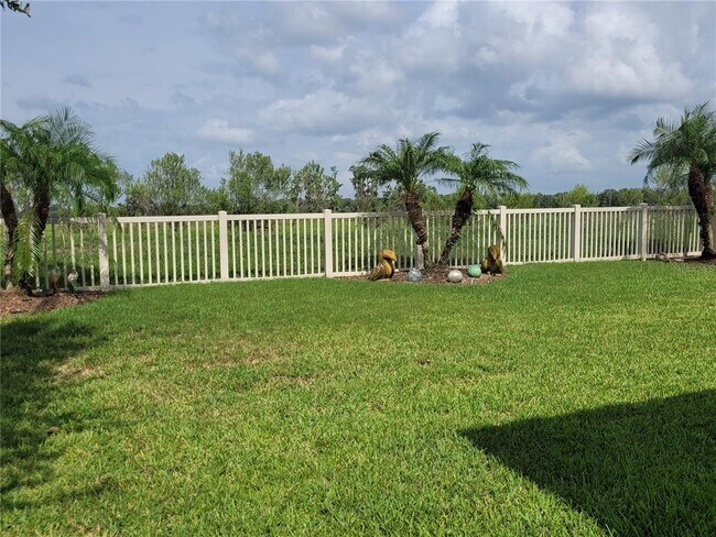 Foto del edificio - 10740 Pictorial Park Dr