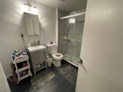 Foto del edificio - 35 Queensberry St
