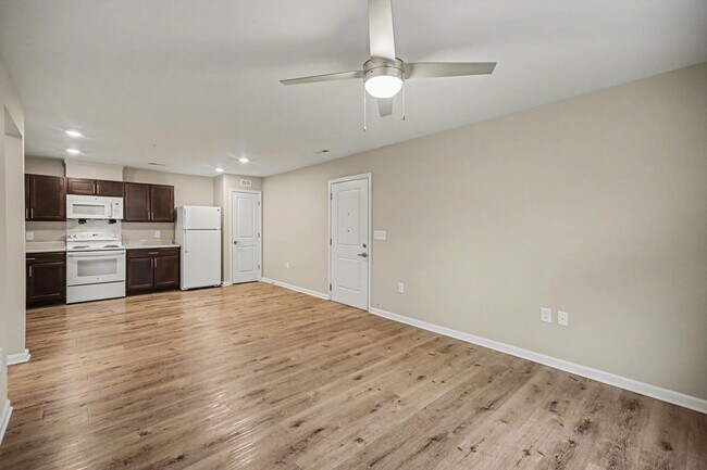 Foto del edificio - Rutherford Crossing