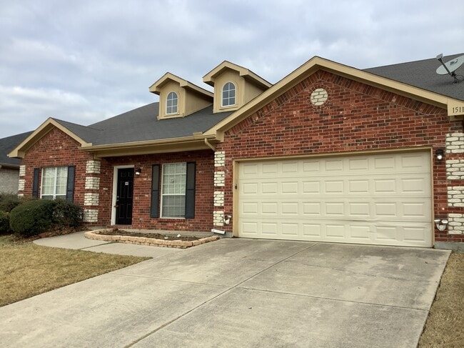 Building Photo - 1511 Cheyenne Trl