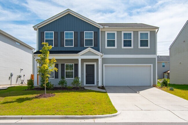 Building Photo - Modern Comfort Meets Classic Charm in Knig...