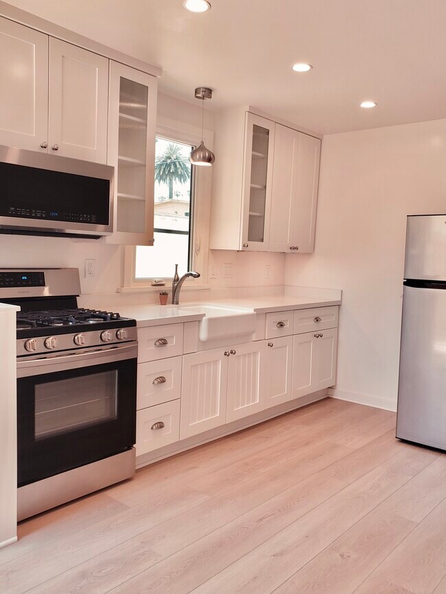 Foto del edificio - 649 Brooks Ave