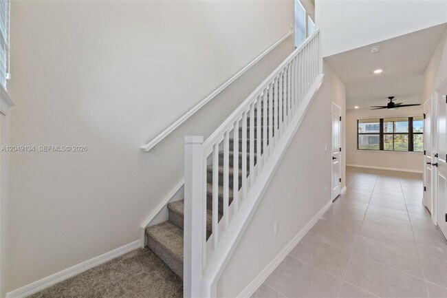 Foto del edificio - 4470 Waterside Dr